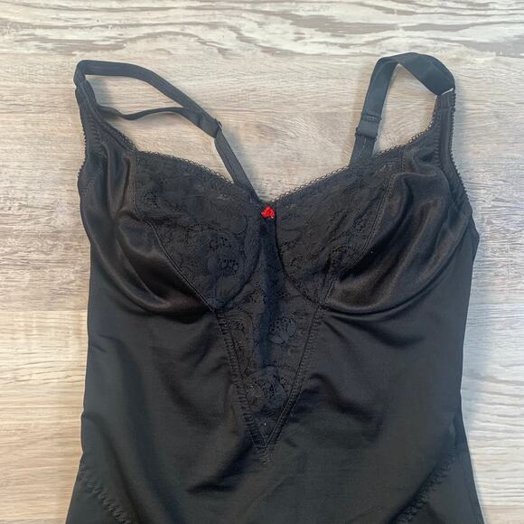 Vintage Subtract Black Lace Bodysuit – Size 34B - Picture 2 of 8